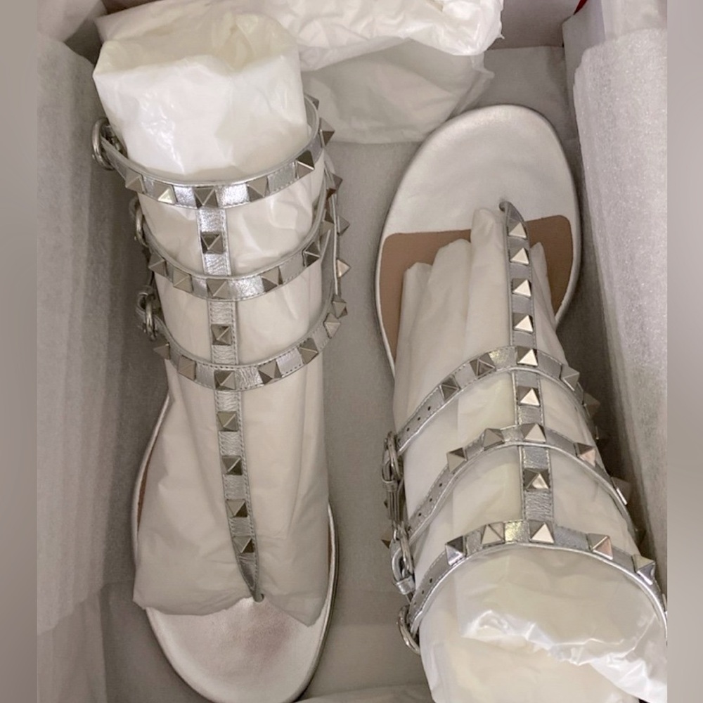 Valentino Garavani Rockstud Metallic Silver Sandal BRAND NEW IN BOX EU 38.5 US 8